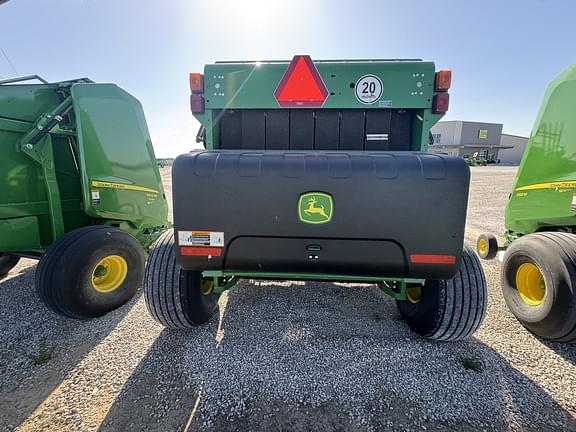 Image of John Deere 560M equipment image 4