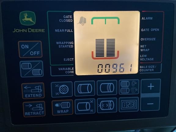 Image of John Deere 560M equipment image 1