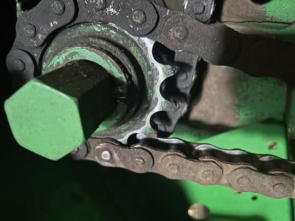 Image of John Deere 560M equipment image 2