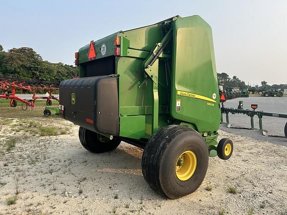 Image of John Deere 560M equipment image 4