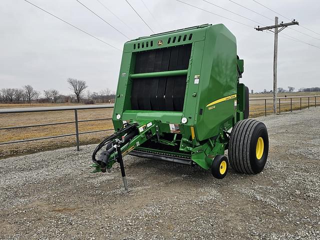 Image of John Deere 560M equipment image 1