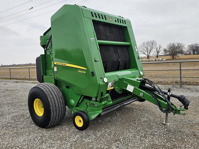 Image of John Deere 560M equipment image 4