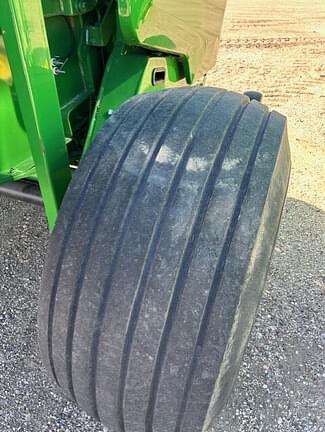 Image of John Deere 560M equipment image 1