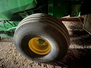 Main image John Deere 560M 7