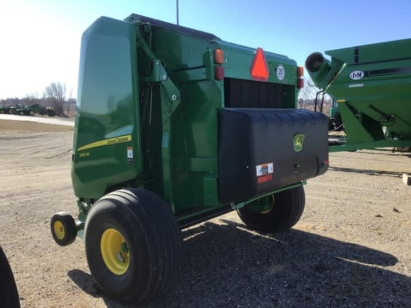 Image of John Deere 560M equipment image 3