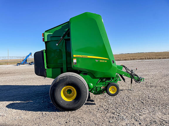 Image of John Deere 560M equipment image 3