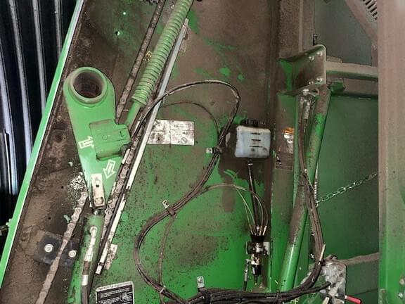 Image of John Deere 560M equipment image 3