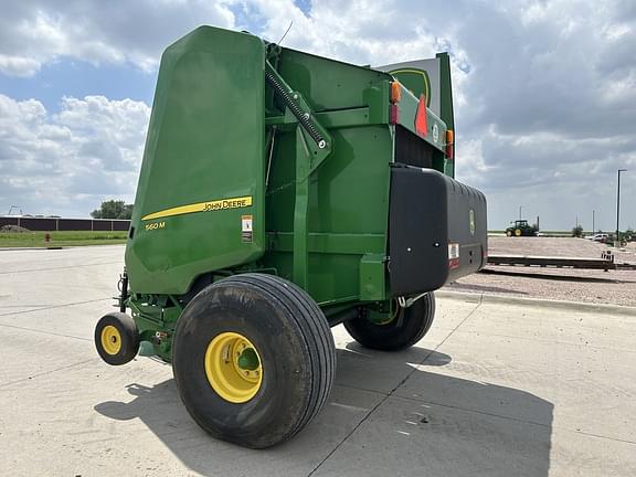 Image of John Deere 560M equipment image 2