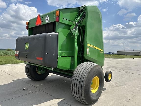 Image of John Deere 560M equipment image 4