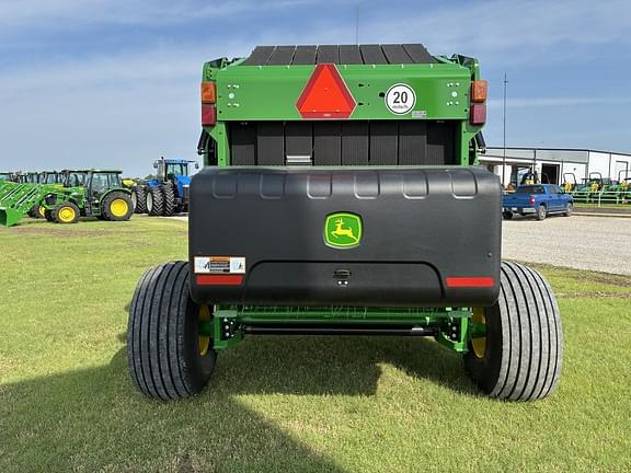 Image of John Deere 560M equipment image 3
