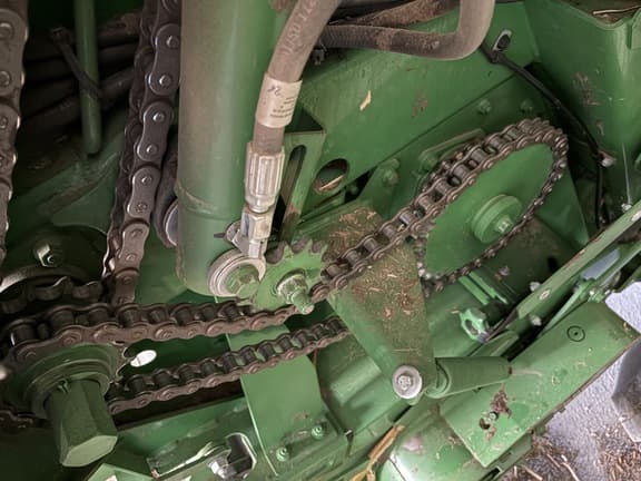 Image of John Deere 560M equipment image 4