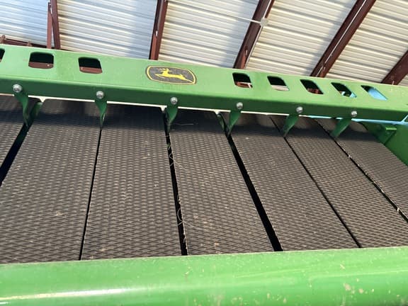 Image of John Deere 560M equipment image 3