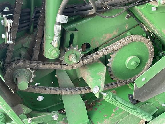 Image of John Deere 560M equipment image 4