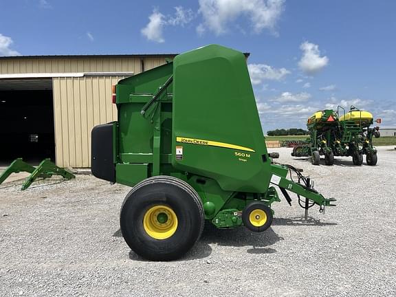 Image of John Deere 560M Silage equipment image 1