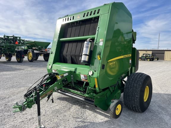 Image of John Deere 560M equipment image 3
