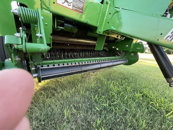 Image of John Deere 560M equipment image 4
