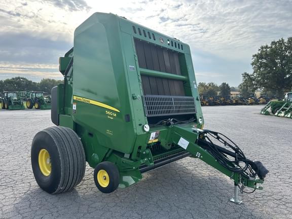 Image of John Deere 560M equipment image 3