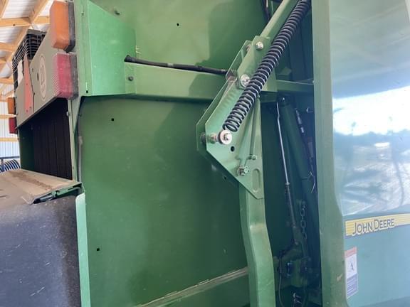 Image of John Deere 560M equipment image 3