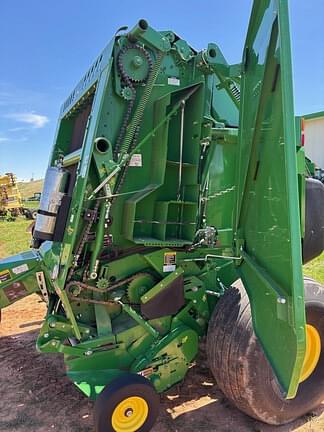 Image of John Deere 560M equipment image 4