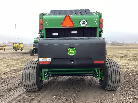 Image of John Deere 560M equipment image 1