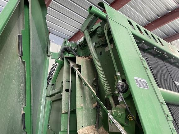 Image of John Deere 560M equipment image 4