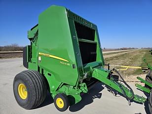 Main image John Deere 560M 8