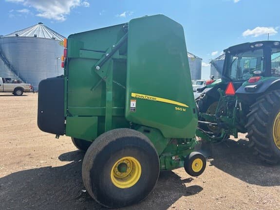 Image of John Deere 560M equipment image 1