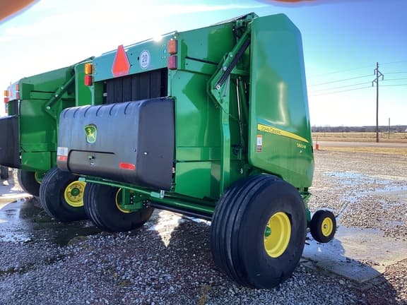 Image of John Deere 560M equipment image 2