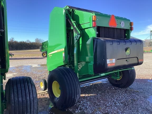 Image of John Deere 560M equipment image 4