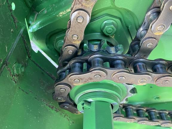 Image of John Deere 560M equipment image 4