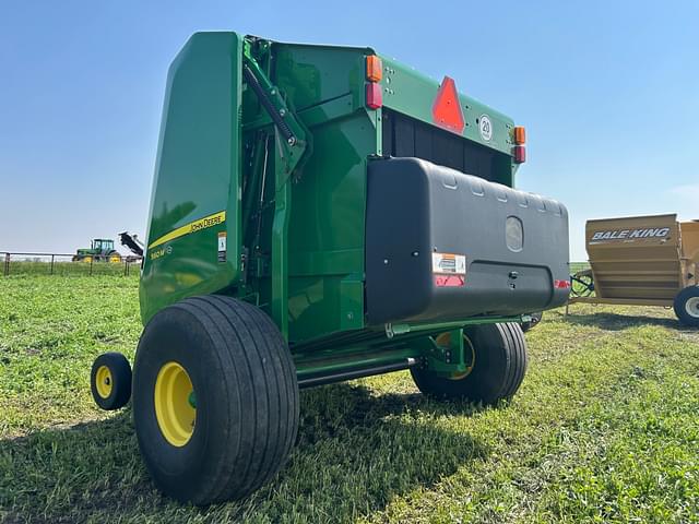 Image of John Deere 560M equipment image 4