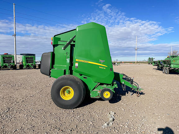 Image of John Deere 560M equipment image 4