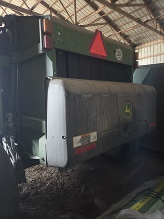 Image of John Deere 560M equipment image 4