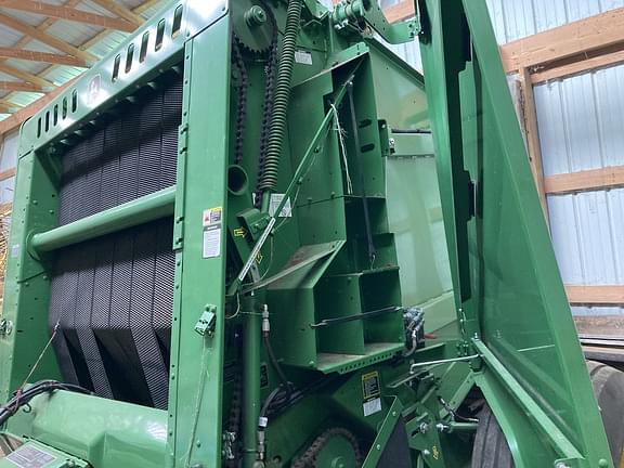 Image of John Deere 560M equipment image 4