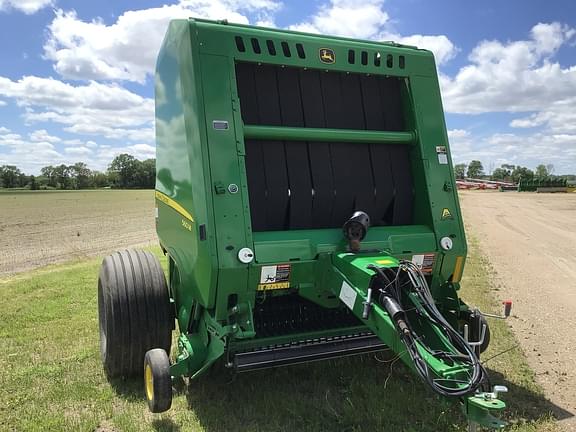 Image of John Deere 560M equipment image 1