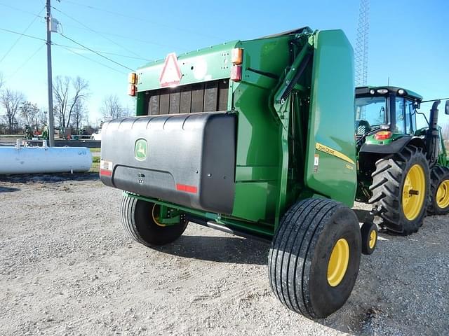 Image of John Deere 560M equipment image 4