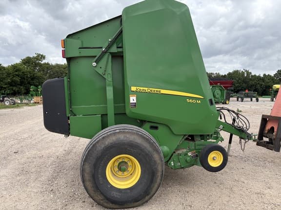 Image of John Deere 560M equipment image 2