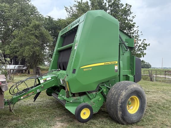 Image of John Deere 560M equipment image 1