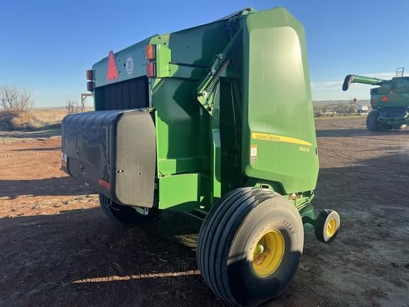 Image of John Deere 560M equipment image 2
