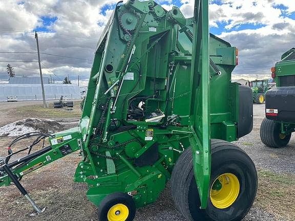 Image of John Deere 560M equipment image 4