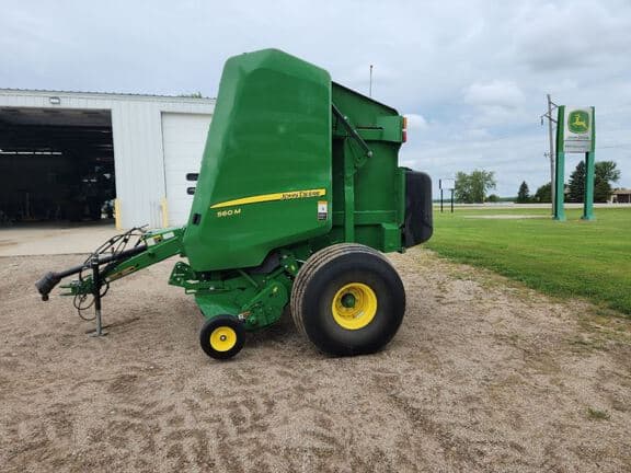 Image of John Deere 560M equipment image 1