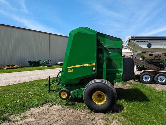 Image of John Deere 560M equipment image 2