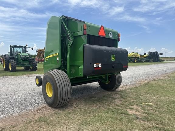 Image of John Deere 560M equipment image 4