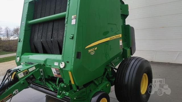 Image of John Deere 560M equipment image 4
