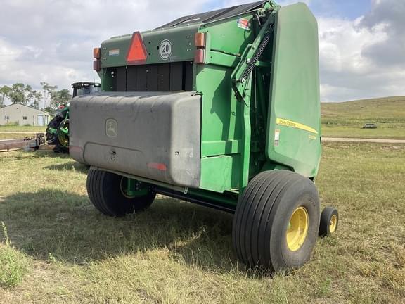 Image of John Deere 560M equipment image 2
