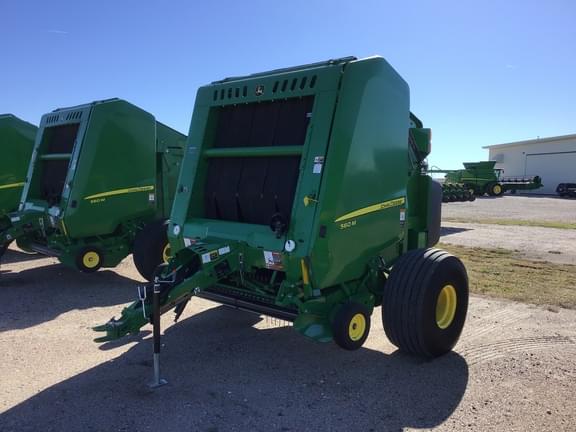 Image of John Deere 560M equipment image 2