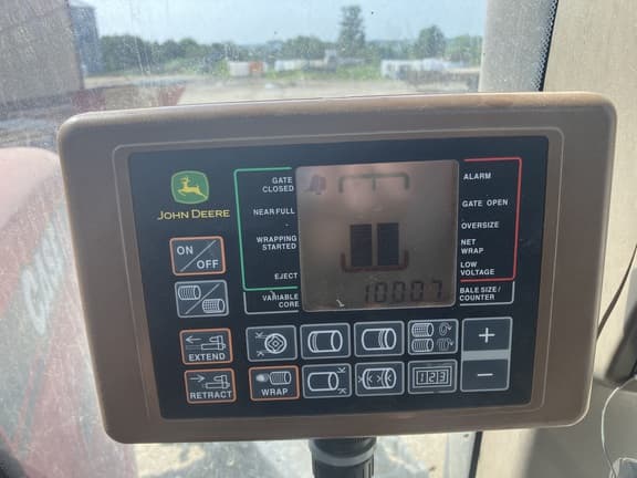 Image of John Deere 560M equipment image 2