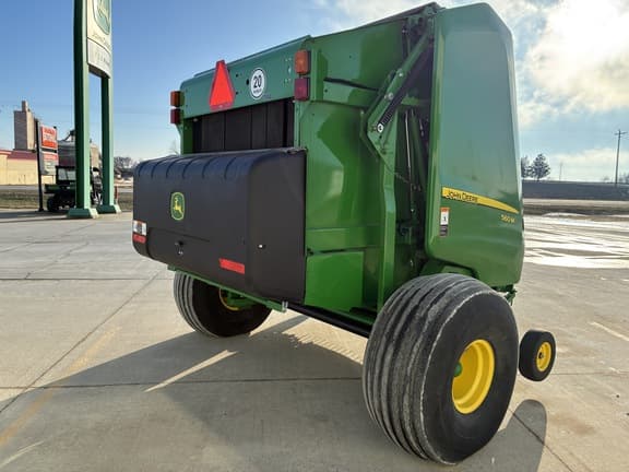 Image of John Deere 560M equipment image 4