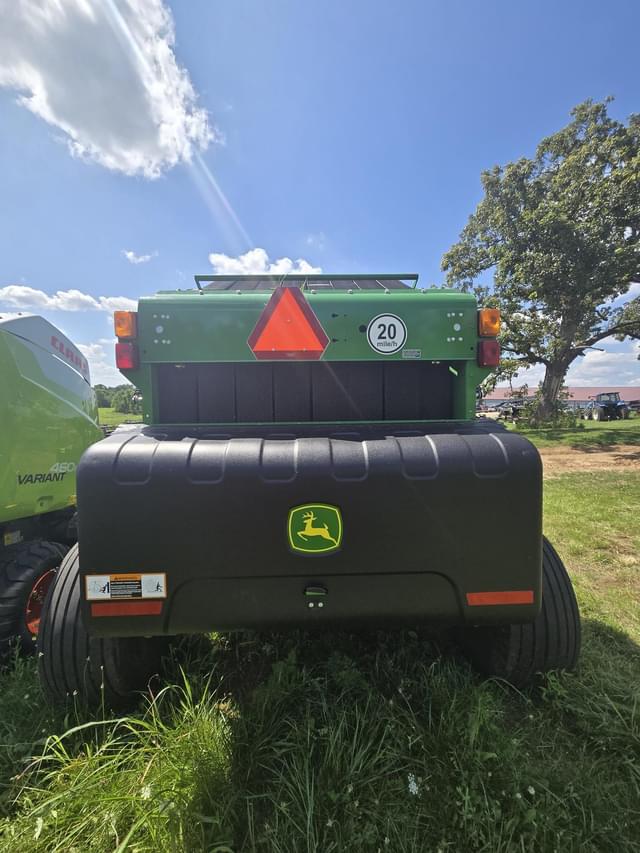 Image of John Deere 560M equipment image 4