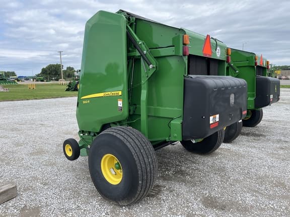 Image of John Deere 560R equipment image 3